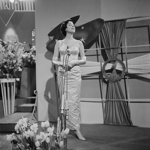 Bestand:Eurovision Song Contest 1958 - Corry Brokken.png
