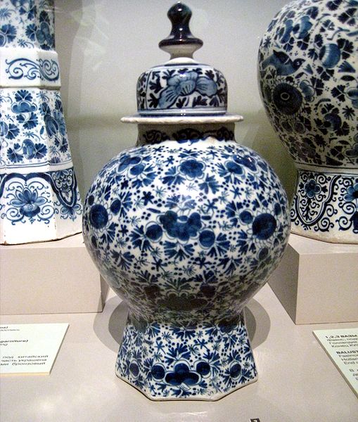 Bestand:Delftware pushkin museum01.jpg
