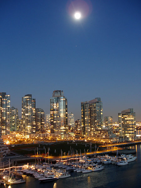 Bestand:Vancouver full moon.jpg