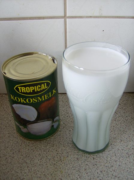 Bestand:447px-Coconut milk from can01.jpg