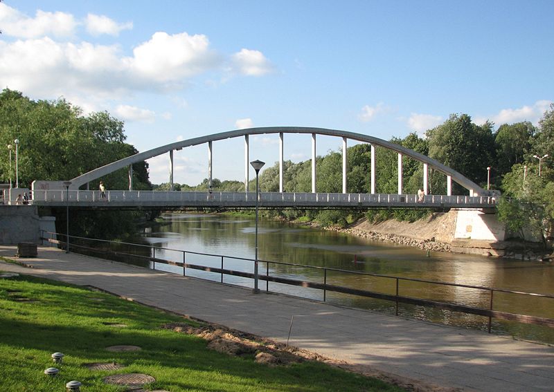 Bestand:Arch bridge in Tartu.jpg