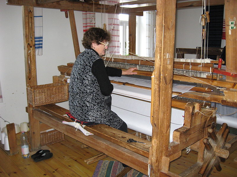 Bestand:800px-Hand weaving loom.jpg