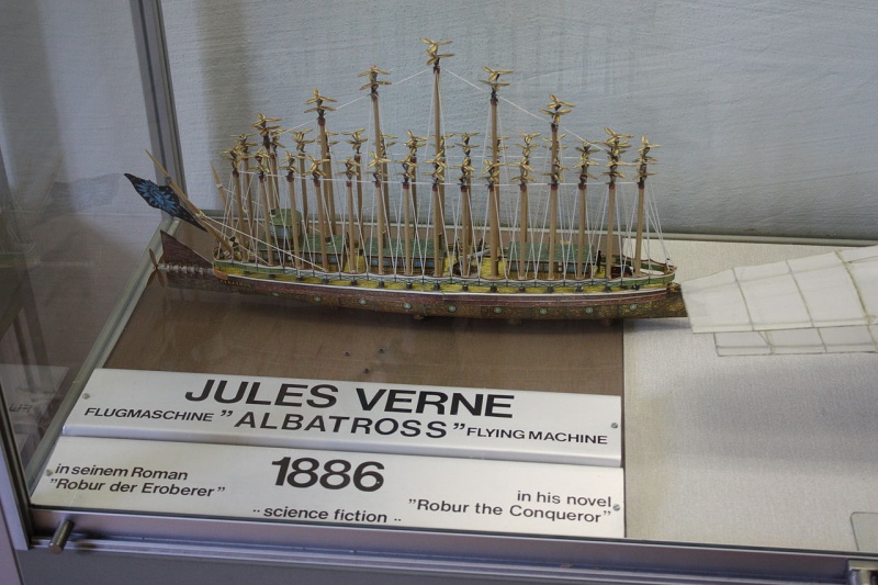 Bestand:Albatros Jules Verne Hubschraubermuseum.JPG