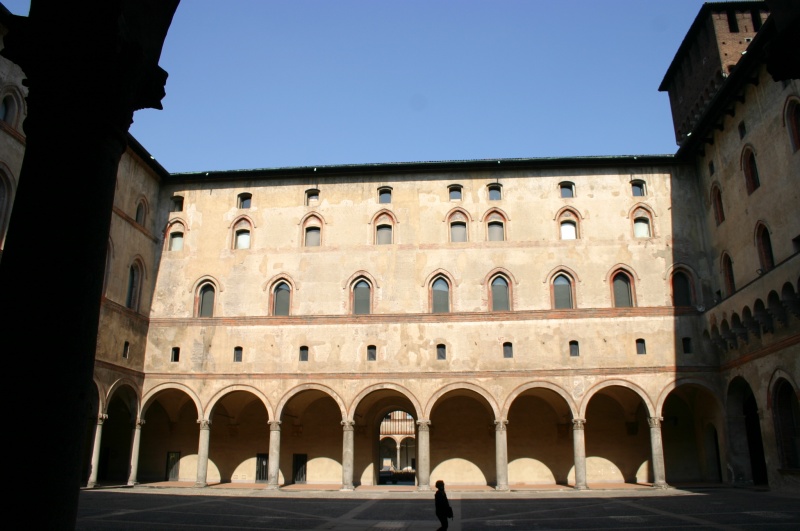 Bestand:Milaan, Castello Sforzesco - Rocchetta - Bramante - Dall'Orto 2007.jpg
