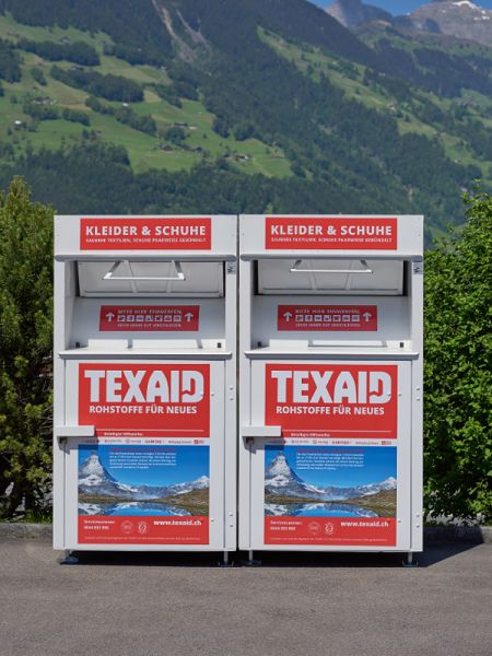 Bestand:TEXAID Alttextilcontainer in Schattdorf (Schweiz).jpg