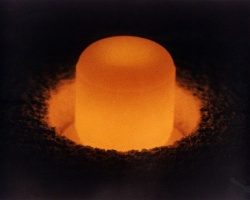 750px-Plutonium pellet.jpg