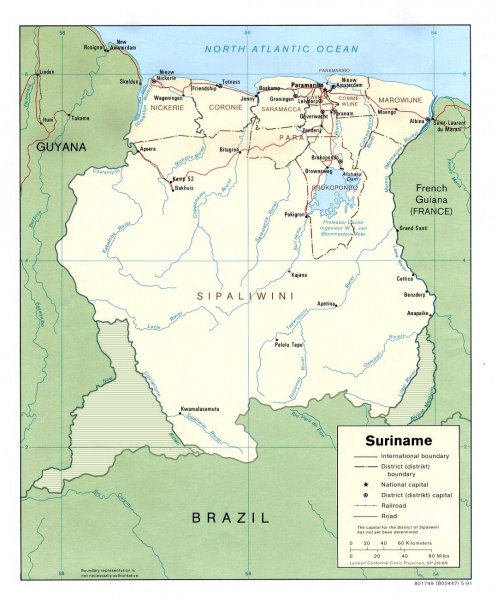 Bestand:Suriname1991 met betwiste gebieden.jpg