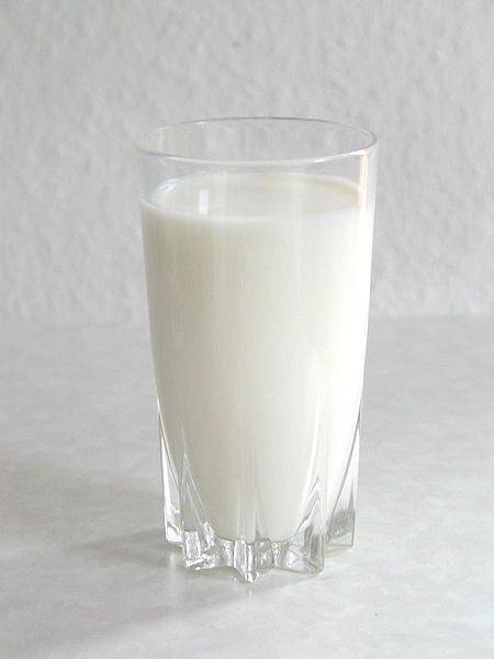 Bestand:450px-Milk glass.jpg